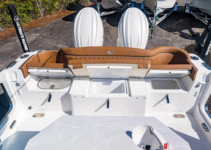 Slide: The Image of Sea Hunt Ultra 275 SE 2026 - 6