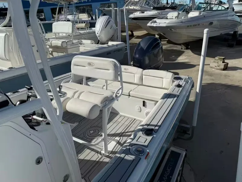 Slide: The Image of Sea Hunt Ultra 219 2019 - 3