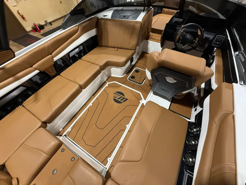 Slide: The Image of Malibu Wakesetter 22 LSV 2026 - 588