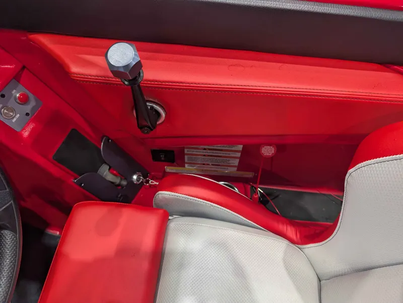 Slide: The Image of MasterCraft NXT22 2020 - 11