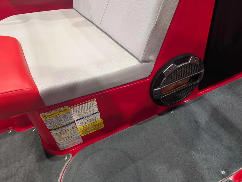 Slide: The Image of MasterCraft NXT22 2020 - 13