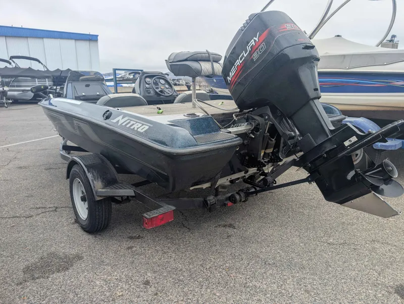 Slide: The Image of Nitro 17 DC 1995 - 3