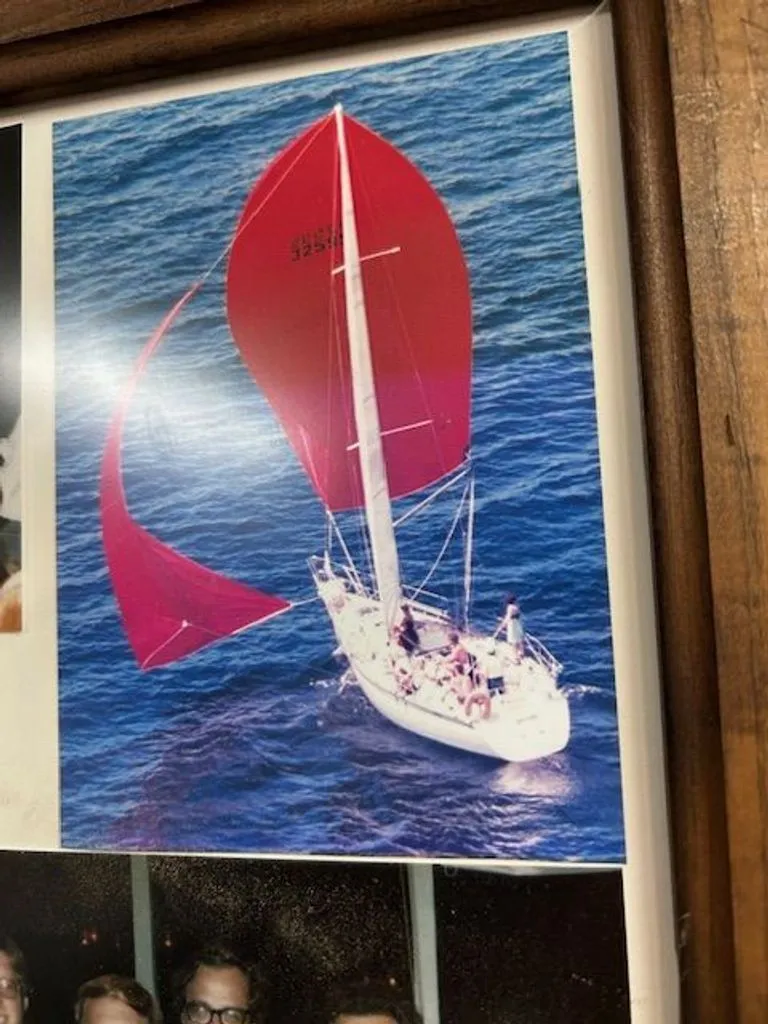 The Image of Hunter 34 1983 - 0