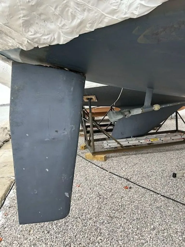 Slide: The Image of Hunter 34 1983 - 4