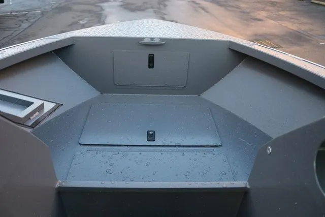 Slide: The Image of Alumaweld Stryker 202 2026 - 32