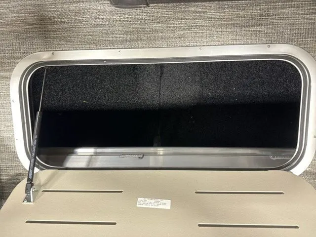 Slide: The Image of Bennington S Swingback 23 SSB 2026 - 15