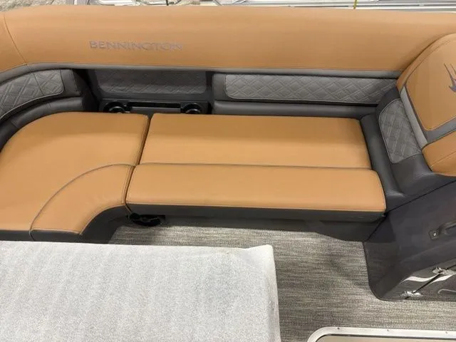 Slide: The Image of Bennington S Swingback 23 SSB 2026 - 10