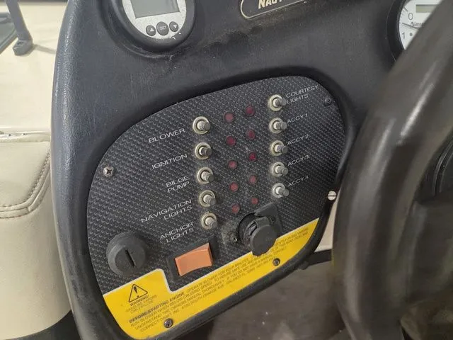 Slide: The Image of Nautique Ski Nautique 1999 - 14