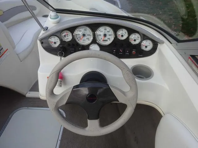 Slide: The Image of Stingray 185 LS 2009 - 9