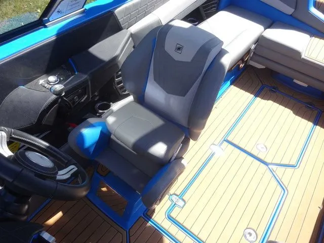 Slide: The Image of Nautique G23 2021 - 10