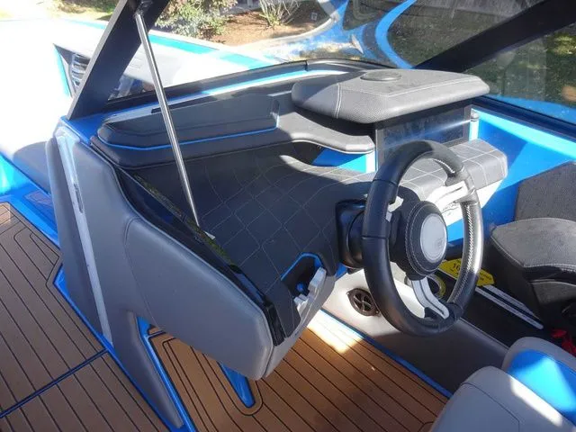 Slide: The Image of Nautique G23 2021 - 12