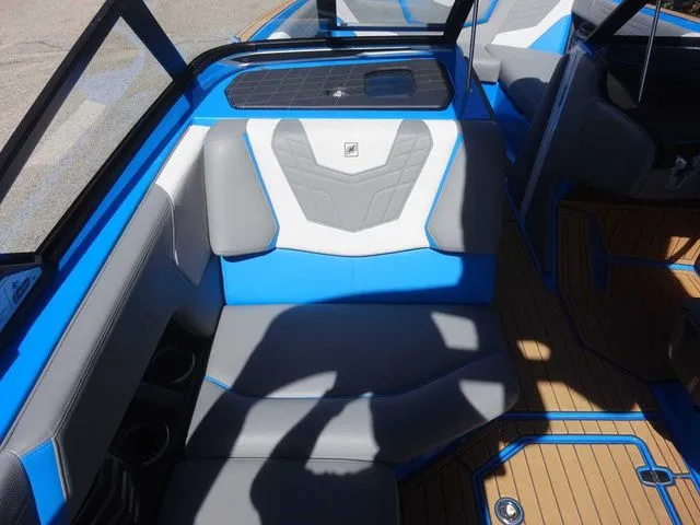 Slide: The Image of Nautique G23 2021 - 13