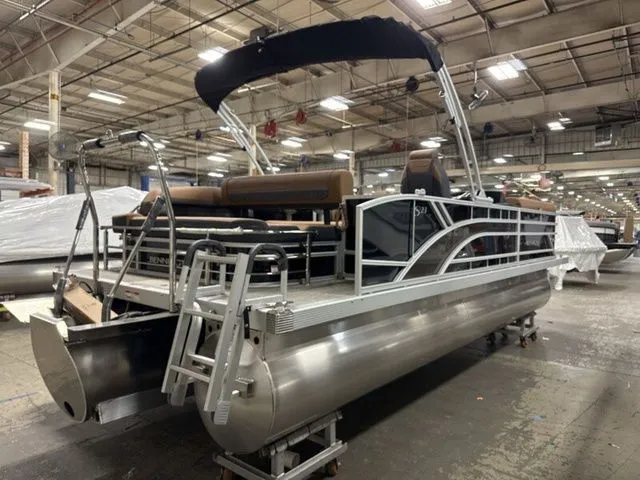 Slide: The Image of Bennington S Swingback 23 SSB 2026 - 7