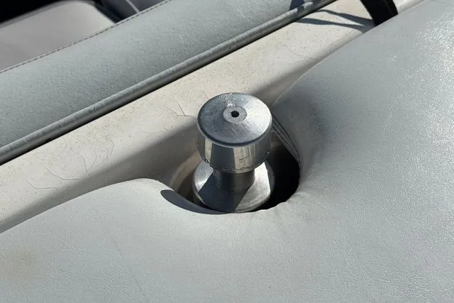 Slide: The Image of Tigé RIDERS EDITION 2001 - 10