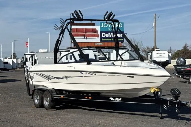 Slide: The Image of Tigé RIDERS EDITION 2001 - 2