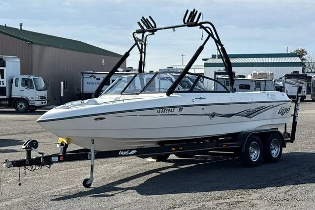 Slide: The Image of Tigé RIDERS EDITION 2001 - 6