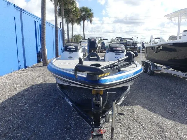 Slide: The Image of Nitro Z-7 2015 - 2