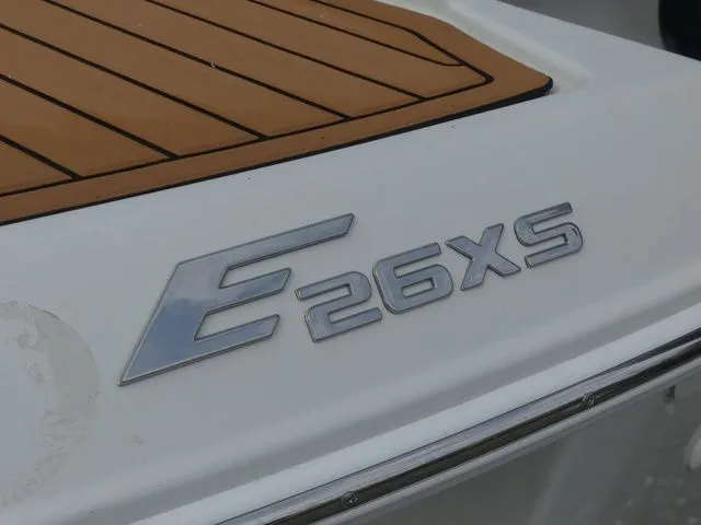 Slide: The Image of Crownline Boats E26 XS 2018 - 10