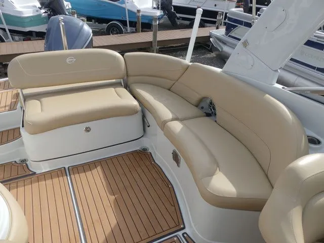Slide: The Image of Crownline Boats E26 XS 2018 - 24