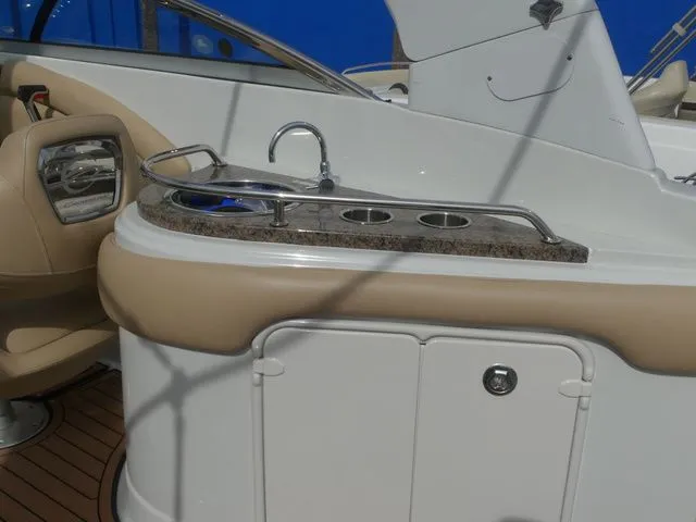 Slide: The Image of Crownline Boats E26 XS 2018 - 25