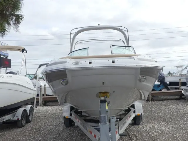 Slide: The Image of Crownline Boats E26 XS 2018 - 3
