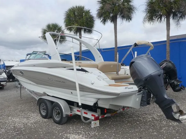 Slide: The Image of Crownline Boats E26 XS 2018 - 7