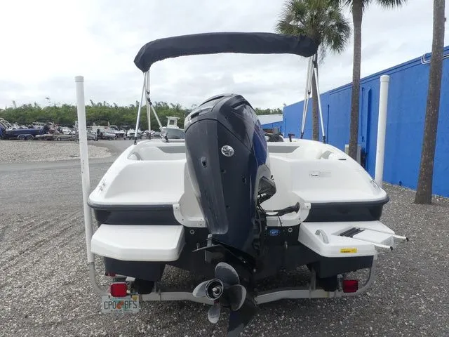 Slide: The Image of Bayliner Element XL 2015 - 5