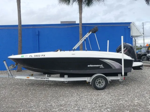 Slide: The Image of Bayliner Element XL 2015 - 7
