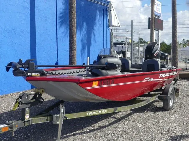 The Image of Tracker Pro 170 2021 - 1