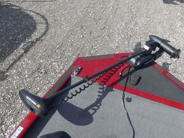 Slide: The Image of Tracker Pro 170 2021 - 13