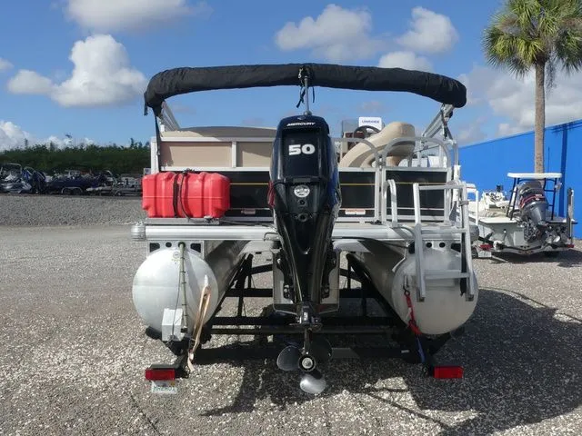 Slide: The Image of Sun Tracker Bass Buggy 16 DLX 2021 - 5