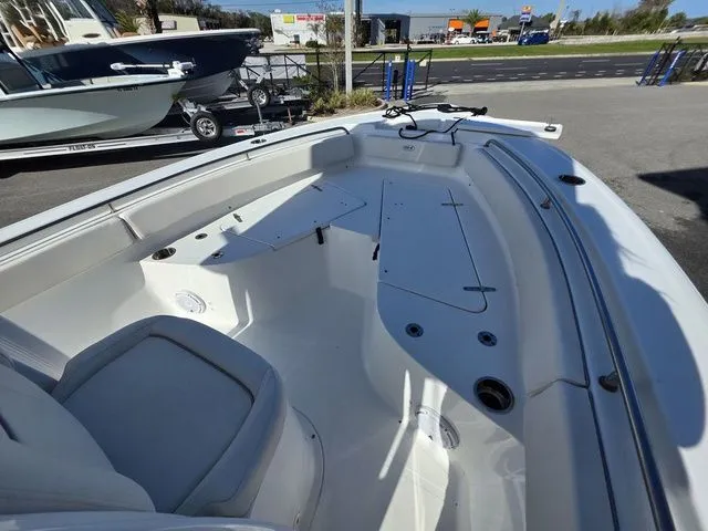 Slide: The Image of Sea Hunt Ultra 229 2024 - 17