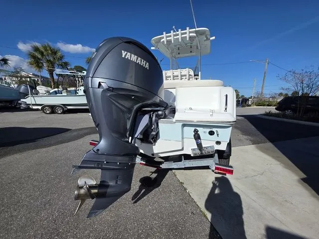 Slide: The Image of Sea Hunt Ultra 229 2024 - 18