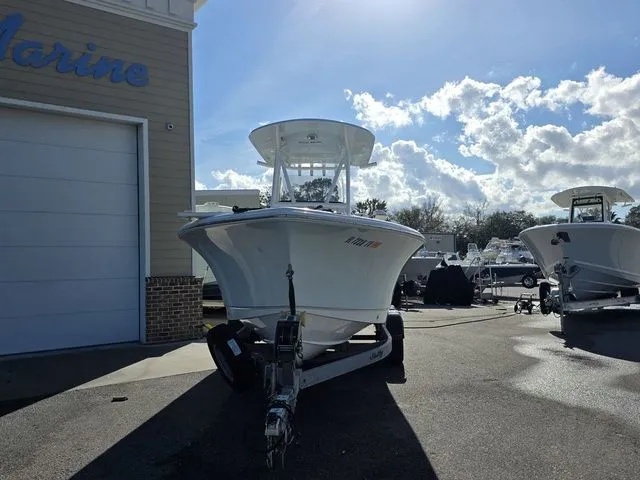 Slide: The Image of Sea Hunt Ultra 229 2024 - 3