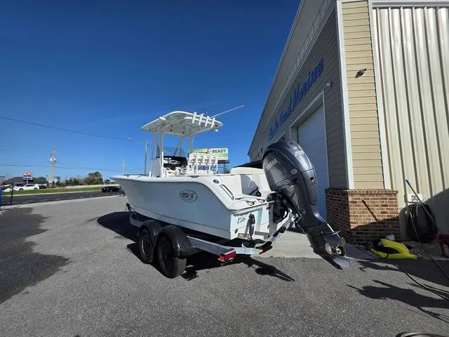 Slide: The Image of Sea Hunt Ultra 229 2024 - 5