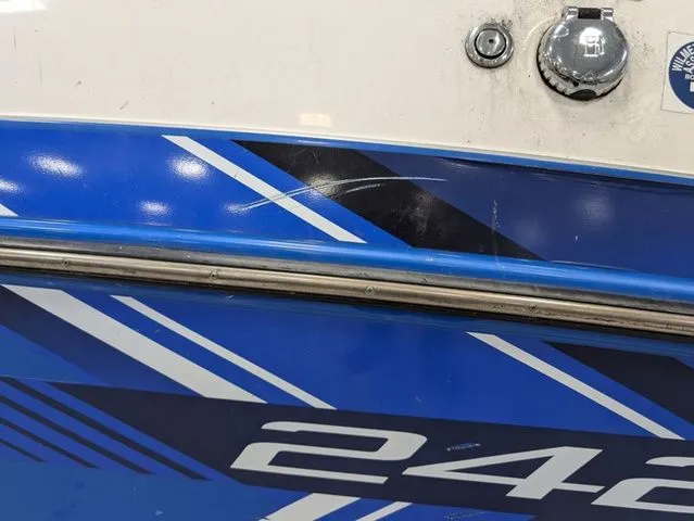 Slide: The Image of Yamaha 242X E-Series 2019 - 6