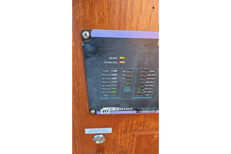 Slide: The Image of Battery charge indicator panel on 1984 Albin Palm Beach 37 boat. - 51