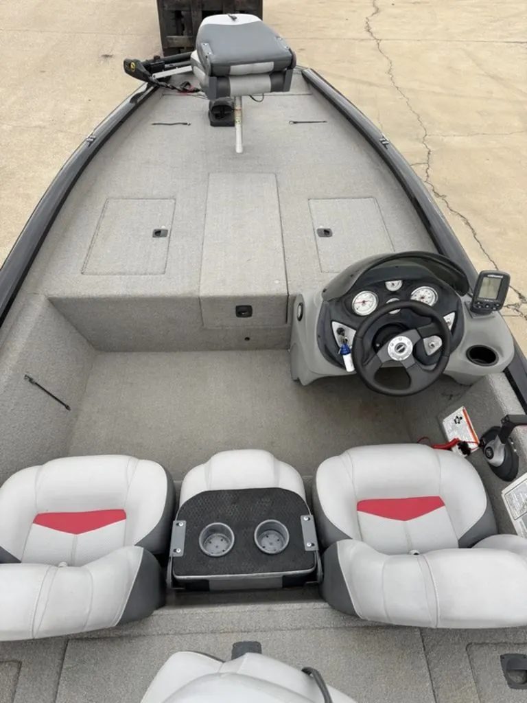 Slide: The Image of Tracker Pro Team 190 TX 2013 - 4