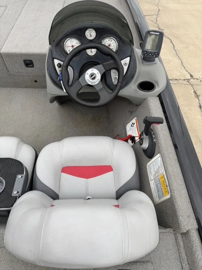 Slide: The Image of Tracker Pro Team 190 TX 2013 - 5