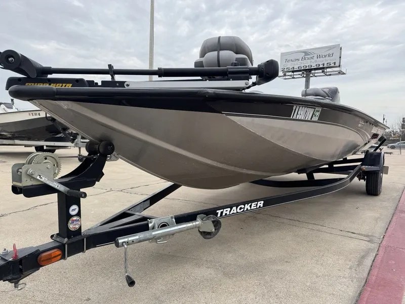 Slide: The Image of Tracker Pro Team 190 TX 2013 - 8