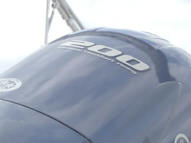 Slide: The Image of NauticStar 243 DC 2021 - 12