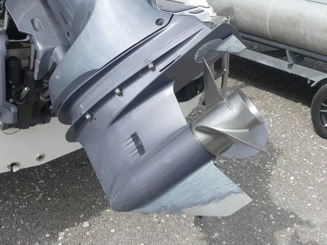 Slide: The Image of NauticStar 243 DC 2021 - 13