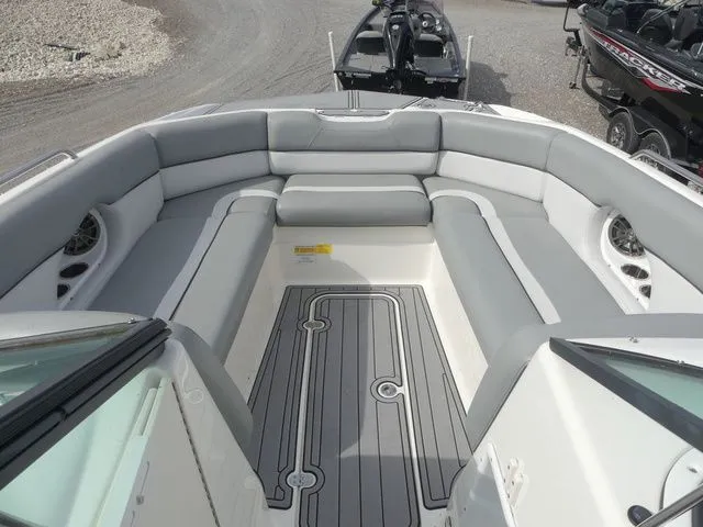 Slide: The Image of NauticStar 243 DC 2021 - 14