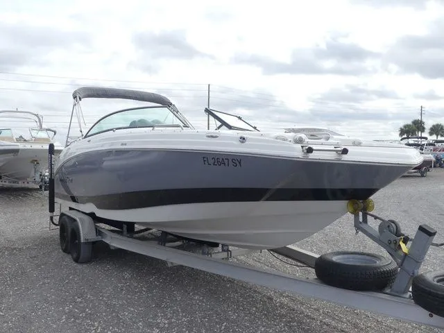 Slide: The Image of NauticStar 243 DC 2021 - 4