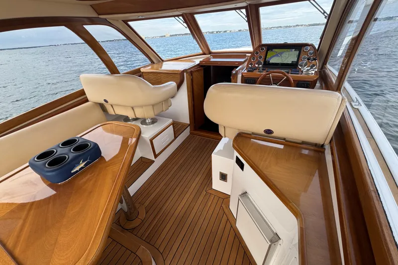 Slide: The Image of Luxurious 2014 San Juan 41 yacht interior with polished wood and leather seating. - 18