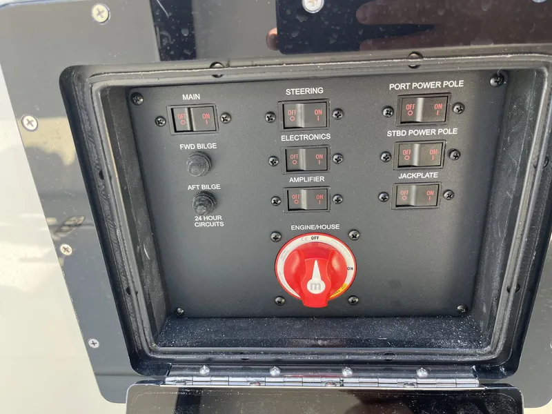 Slide: The Image of Pathfinder 2700 Open 2026 - 27