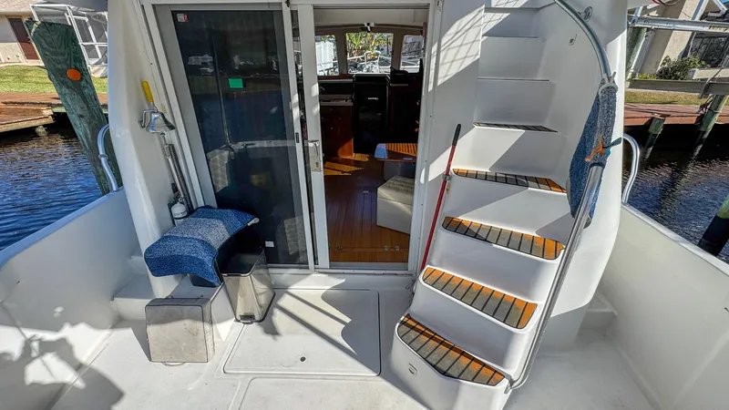 Slide: The Image of Aft Cockpit - 40