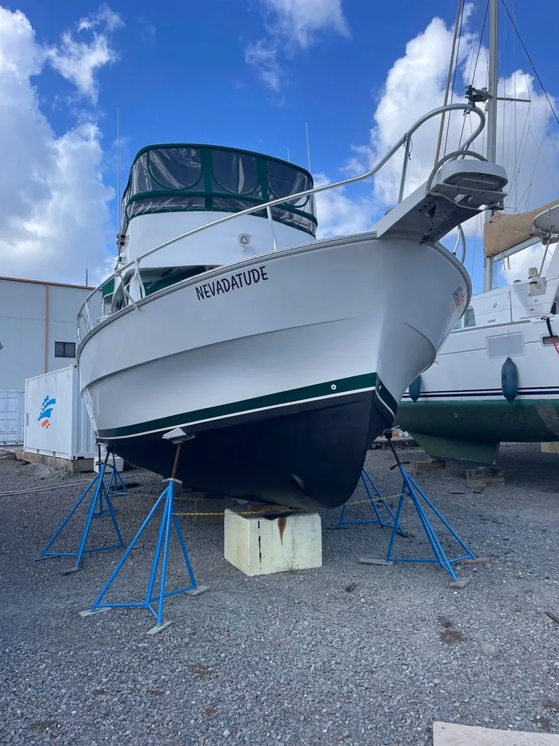 Slide: The Image of Mainship 390 Trawler 2000 - 59