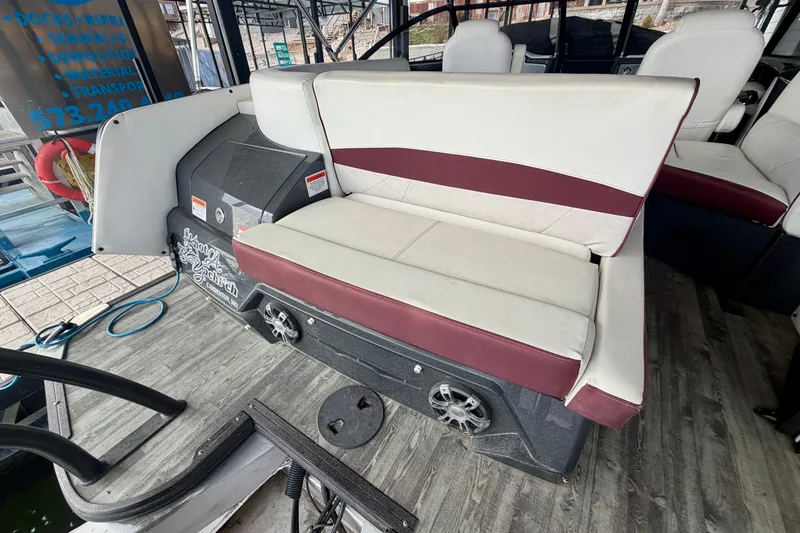 Slide: The Image of 2019 Crest Continental 250 SLS logo on a black surface. - 11