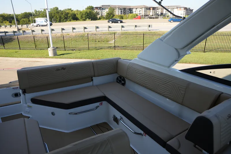 Slide: The Image of Sea Ray SDX 270 Surf 2026 - 12